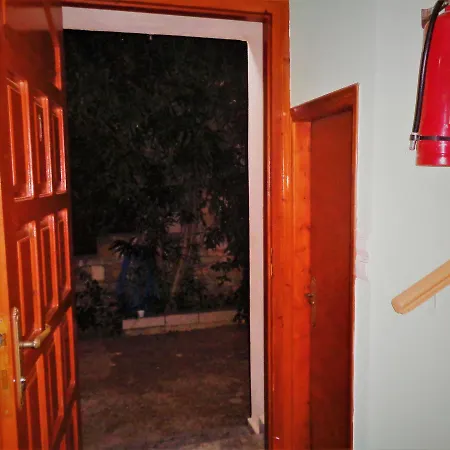 Jenny's House Is Guests' Favorite Part Of Διαμέρισμα